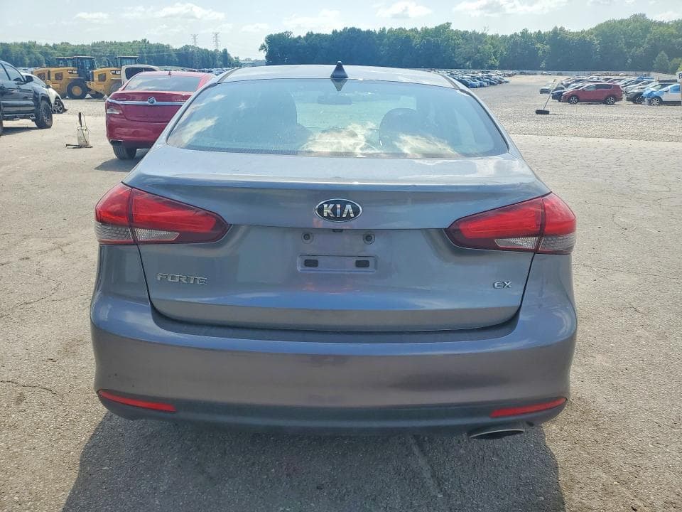2017 KIA FORTE EX 6