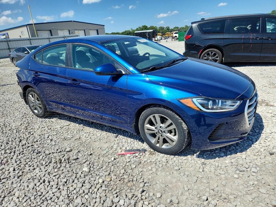 2017 HYUNDAI ELANTRA SE SE 4