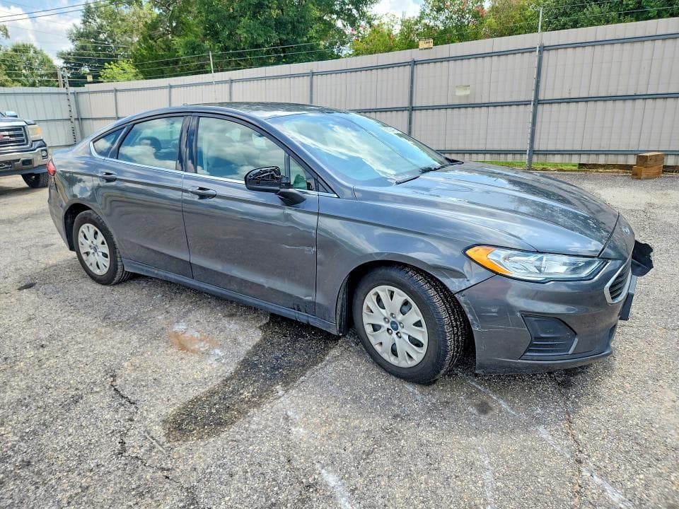 2020 FORD FUSION S 4
