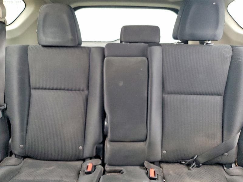 2016 TOYOTA RAV4 LE 10