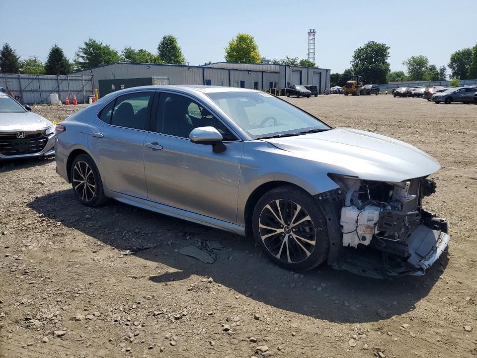 2018 TOYOTA CAMRY SE SE 4
