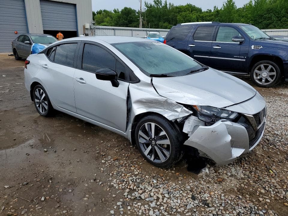 2021 NISSAN VERSA SR 4