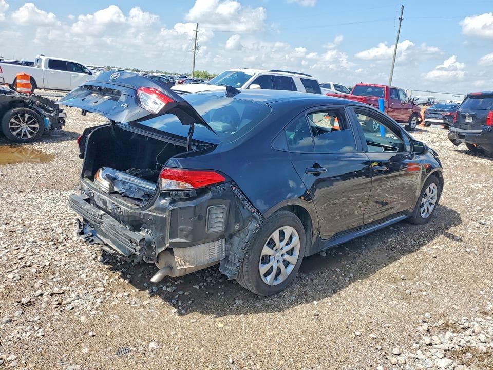 2022 TOYOTA COROLLA LE 3