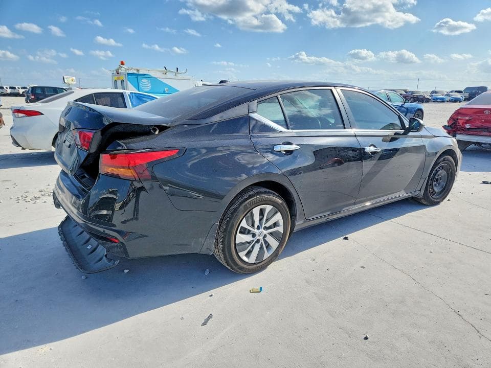 2025 NISSAN ALTIMA S 3