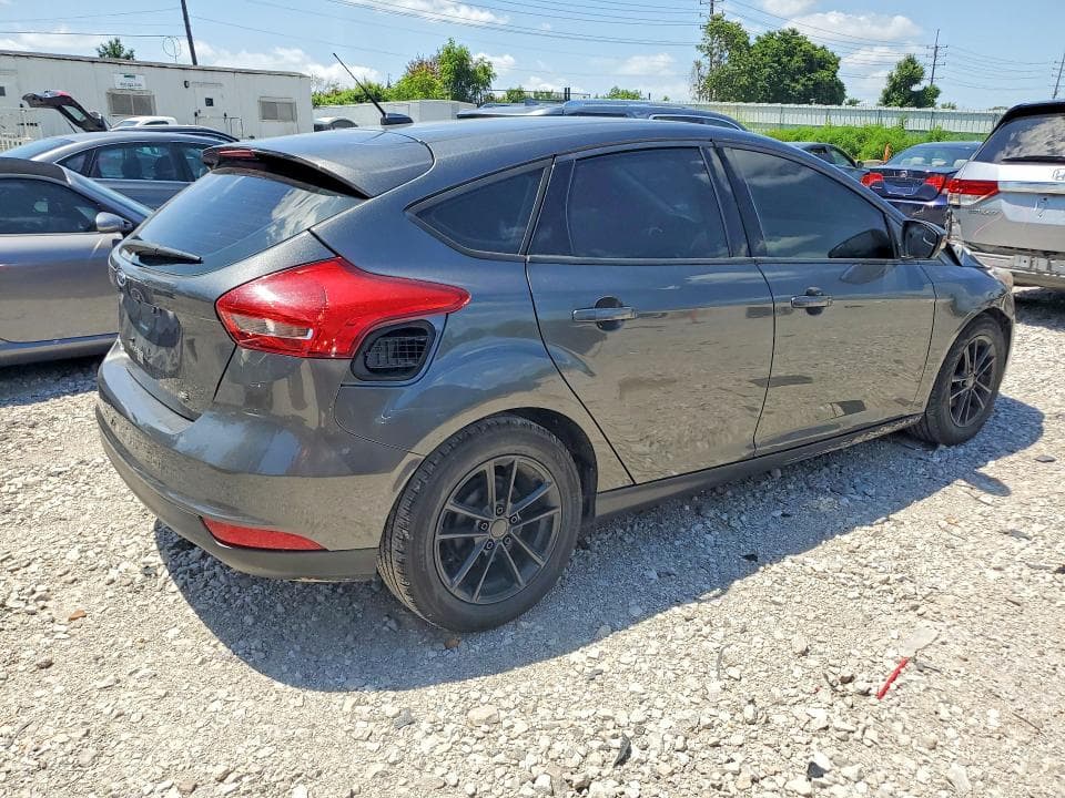 2017 FORD FOCUS SE 3