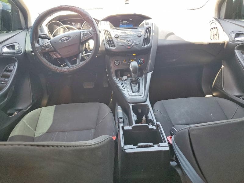 2017 FORD FOCUS SE 8