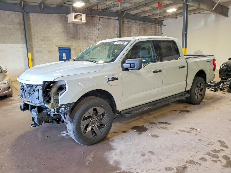 2024 FORD F150 LIGHTNING XLT