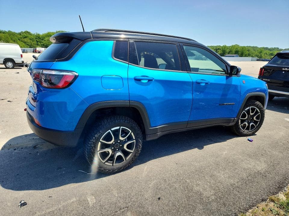 2025 JEEP COMPASS TRAILHAWK 3