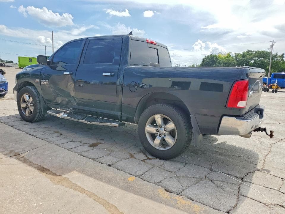 2016 RAM 1500 SLT 2