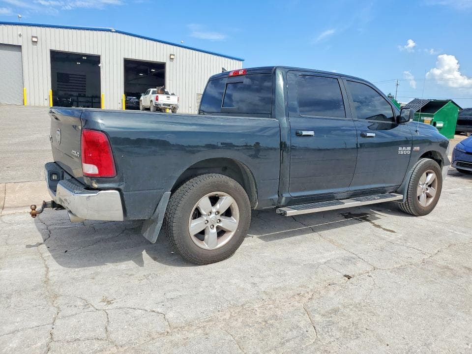 2016 RAM 1500 SLT 3