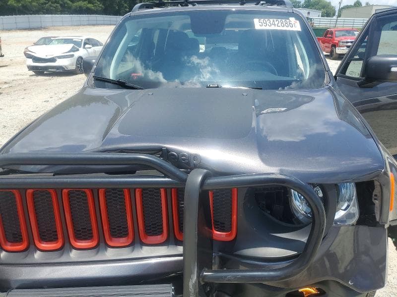 2018 JEEP RENEGADE TRAILHAWK 11