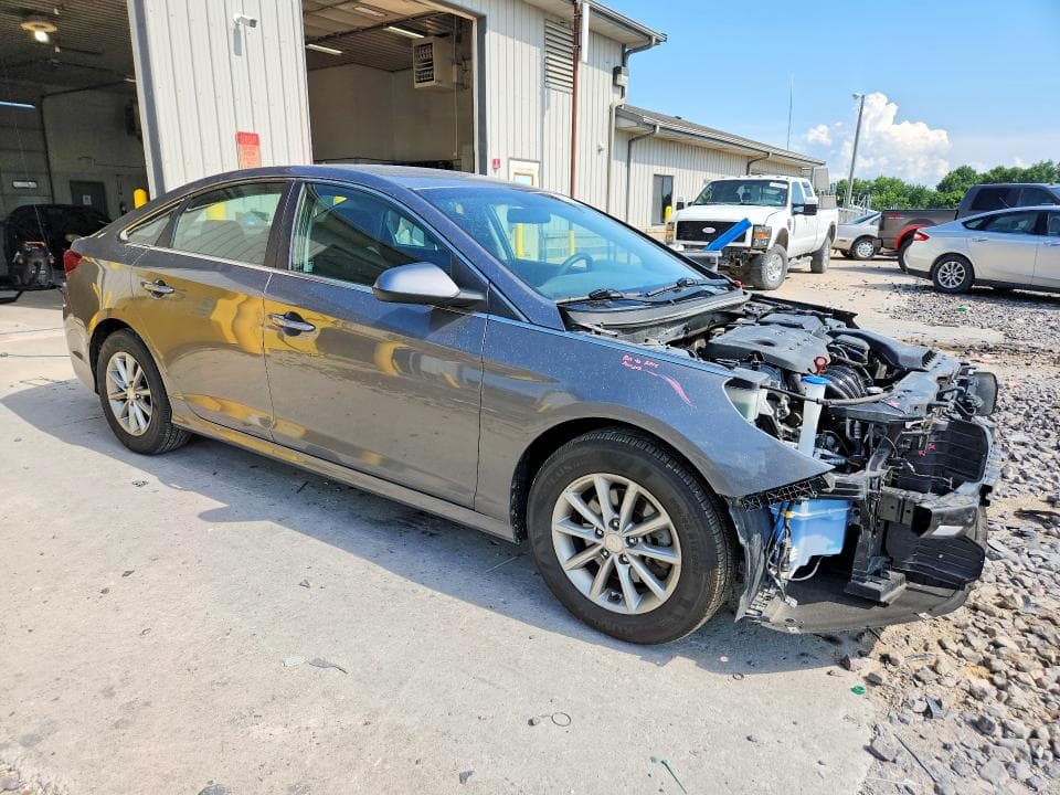 2019 HYUNDAI SONATA SE 4