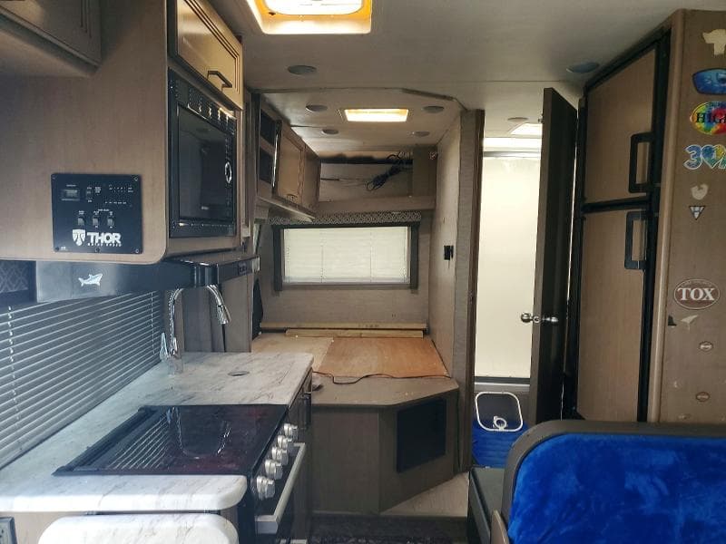 2022 FORD E350 RV 6