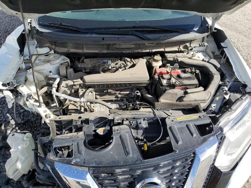 2017 NISSAN ROGUE 11