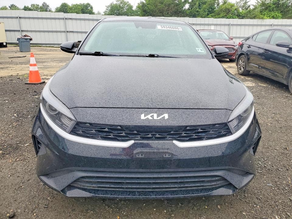 2023 KIA FORTE LXS 5