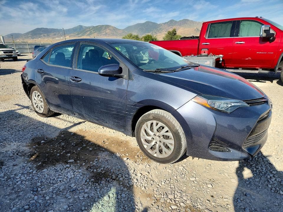 2019 TOYOTA COROLLA LE 4