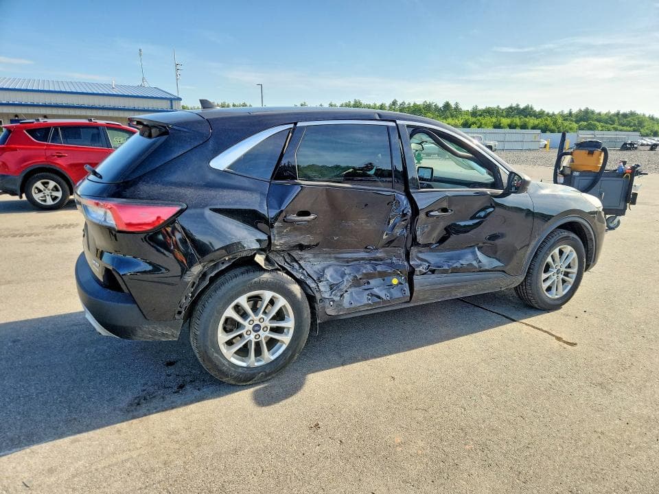 2022 FORD ESCAPE SE SE 3