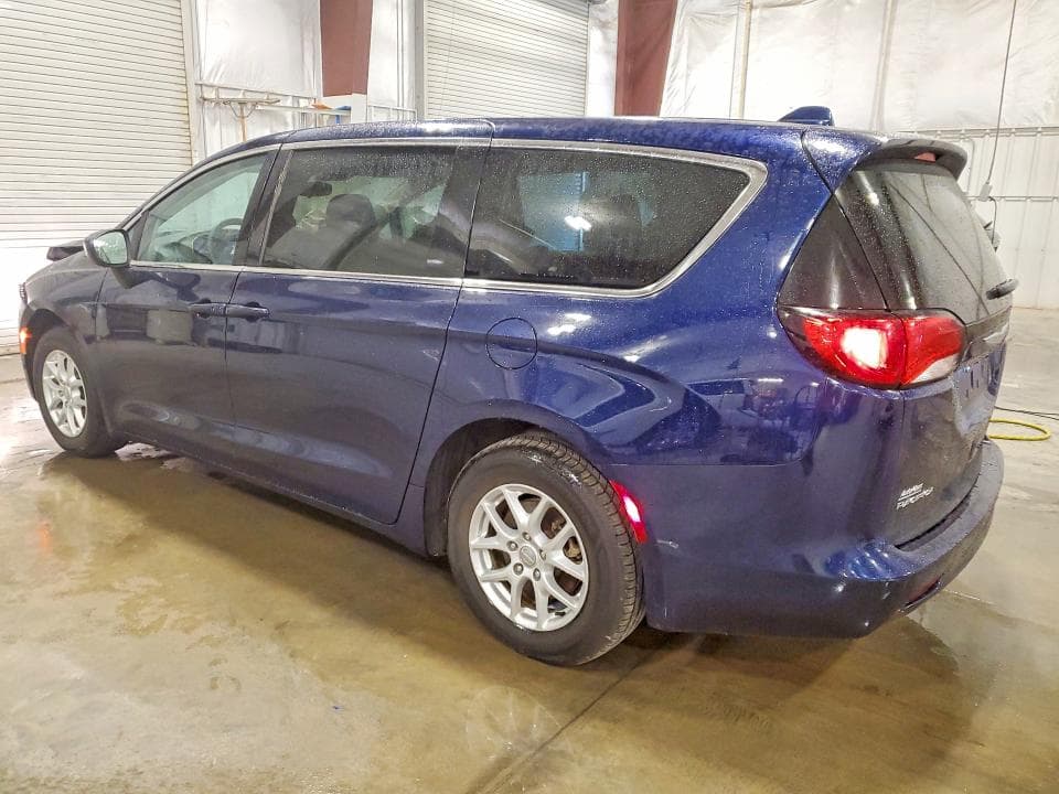 2017 CHRYSLER PACIFICA TOURING 2