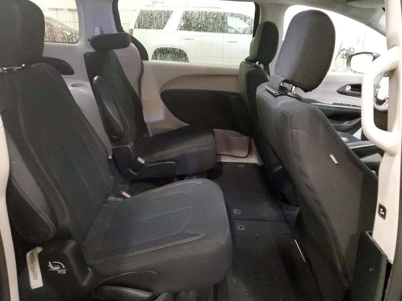 2017 CHRYSLER PACIFICA TOURING 11