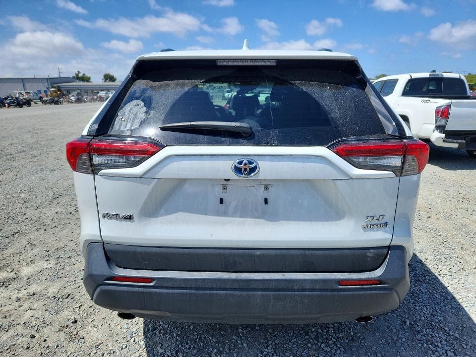 2023 TOYOTA RAV4 XLE PREMIUM 6