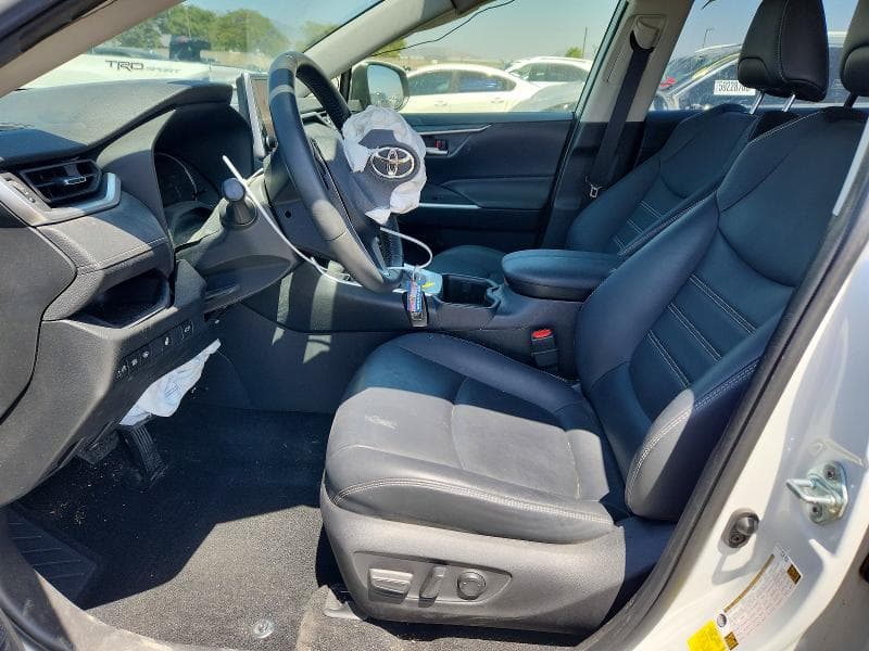 2023 TOYOTA RAV4 XLE PREMIUM 7
