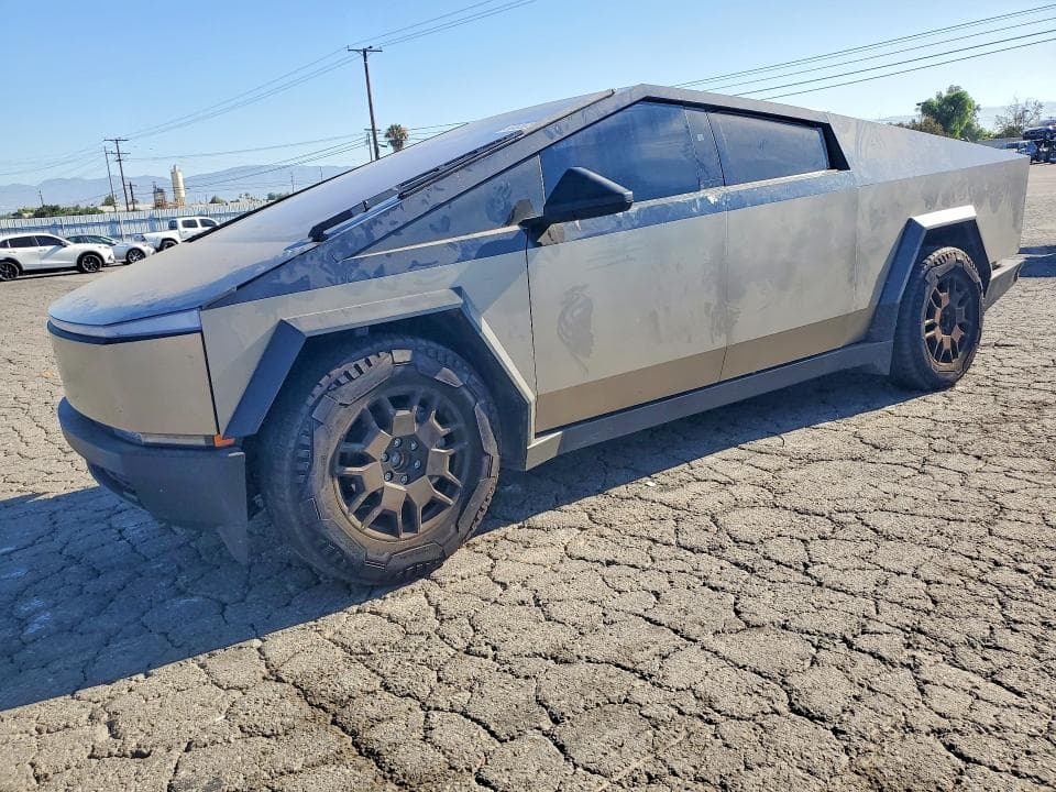 2024 TESLA CYBERTRUCK - 1