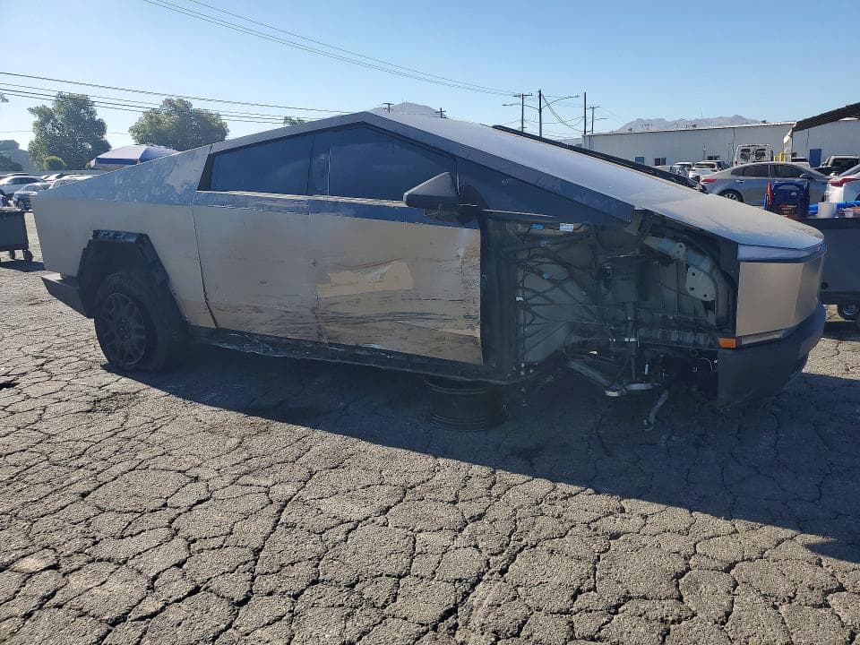 2024 TESLA CYBERTRUCK 4