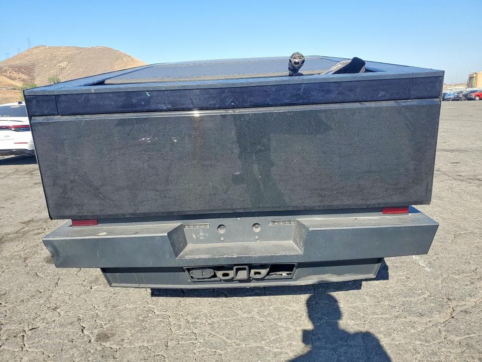 2024 TESLA CYBERTRUCK 6