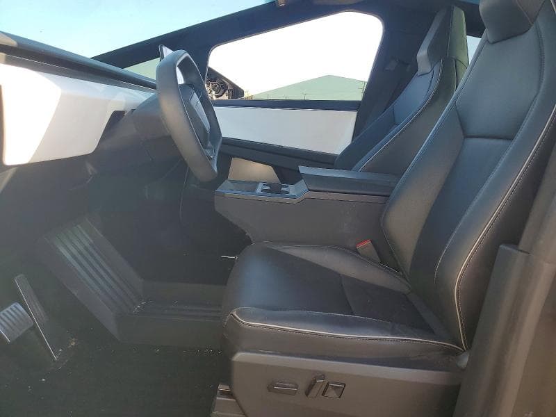 2024 TESLA CYBERTRUCK 7