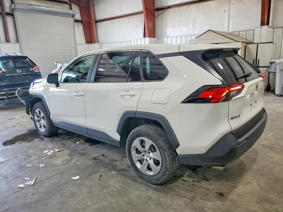 2023 TOYOTA RAV4 LE 2