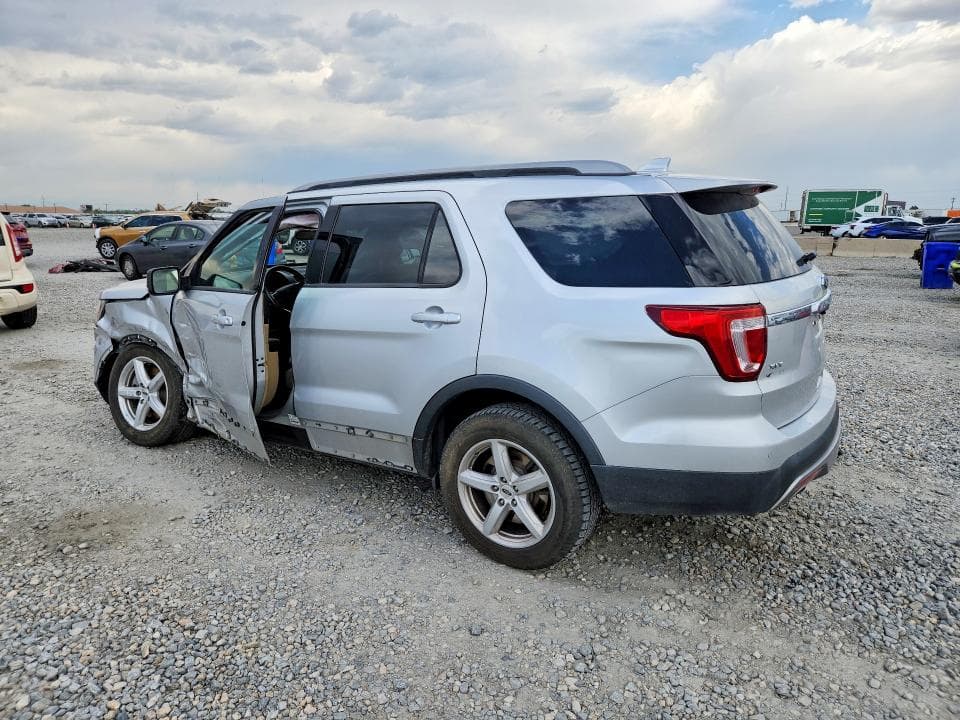 2017 FORD EXPLORER XLT 2