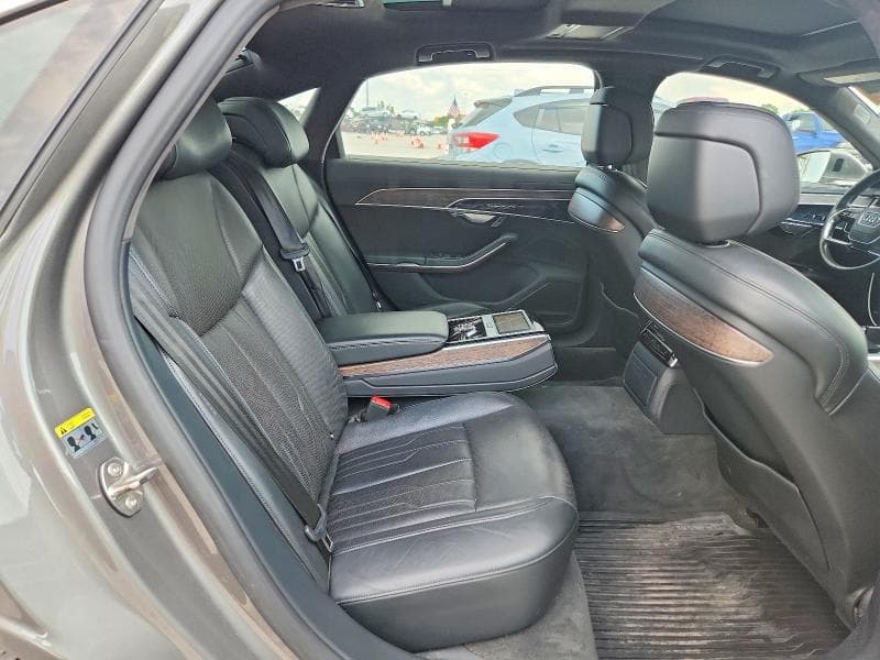 2019 AUDI A8 L 10