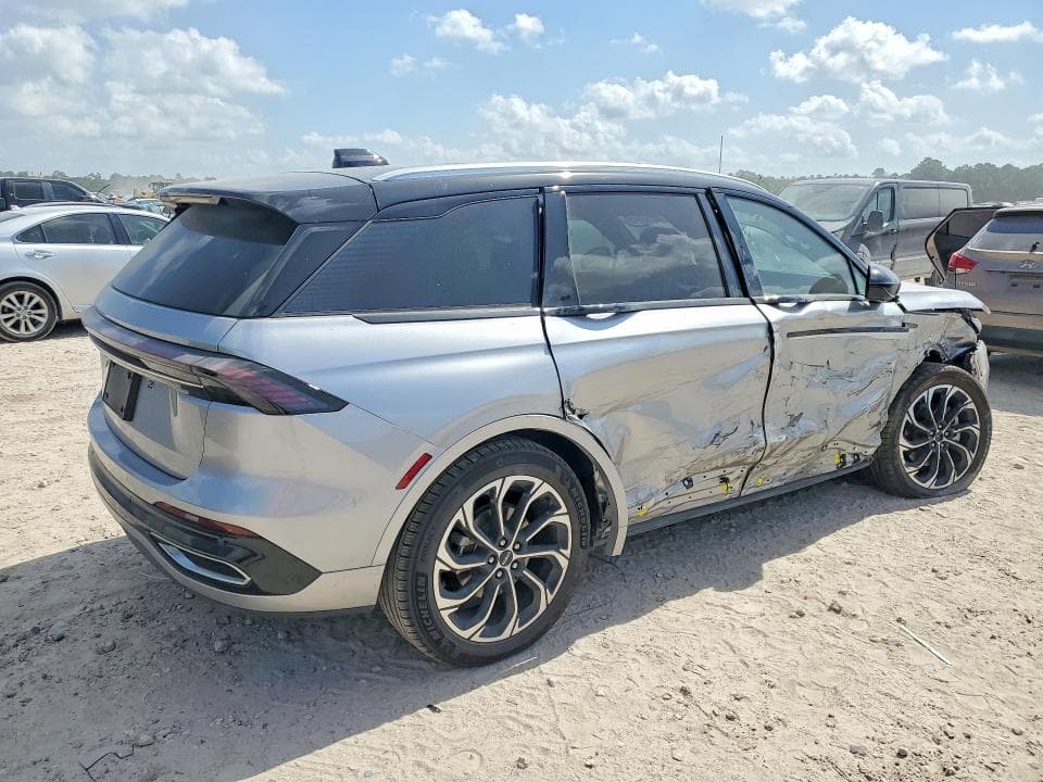 2026 LINCOLN NAUTILUS RESERVE 3
