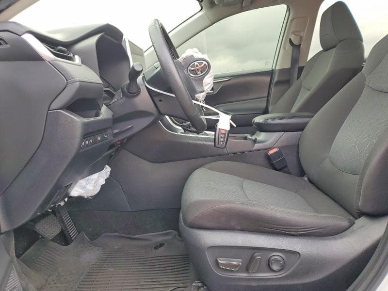 2023 TOYOTA RAV4 XLE 7