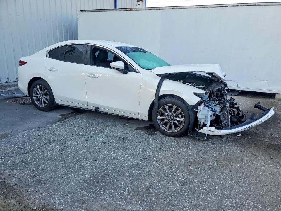 2021 MAZDA 3 4