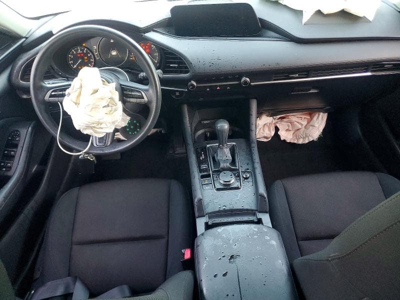 2021 MAZDA 3 8