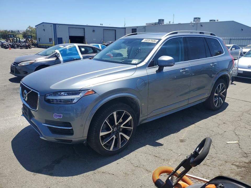 2019 VOLVO XC90 T8 MOMENTUM - 1