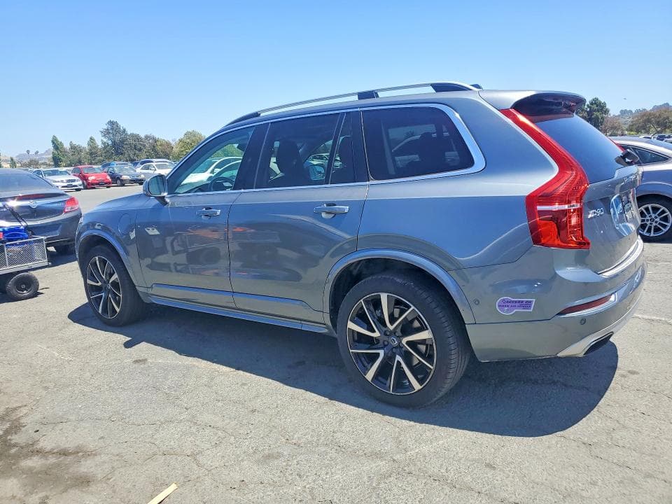 2019 VOLVO XC90 T8 MOMENTUM 2