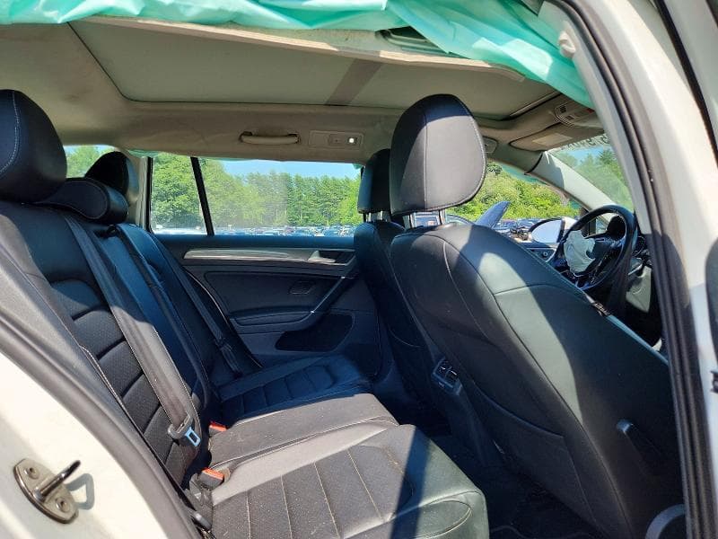 2017 VOLKSWAGEN GOLF ALLTRACK S S 10