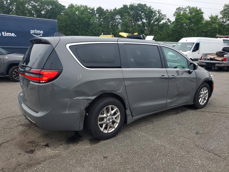 2023 CHRYSLER PACIFICA TOURING L 3
