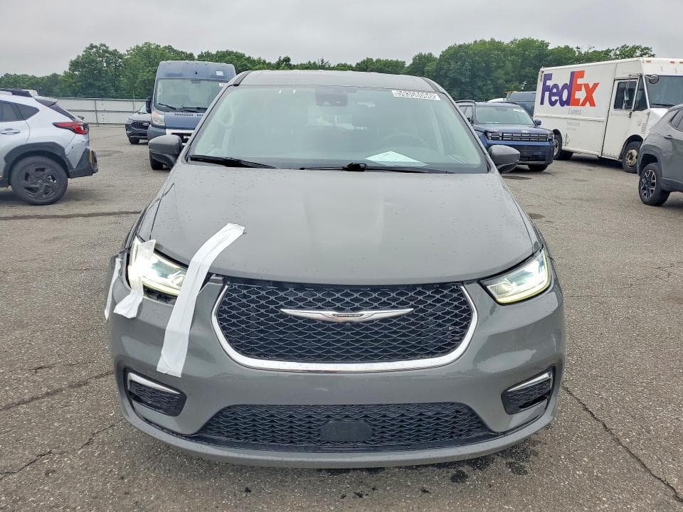 2023 CHRYSLER PACIFICA TOURING L 5