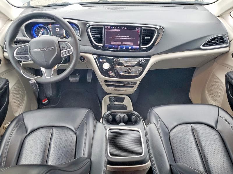 2023 CHRYSLER PACIFICA TOURING L 8