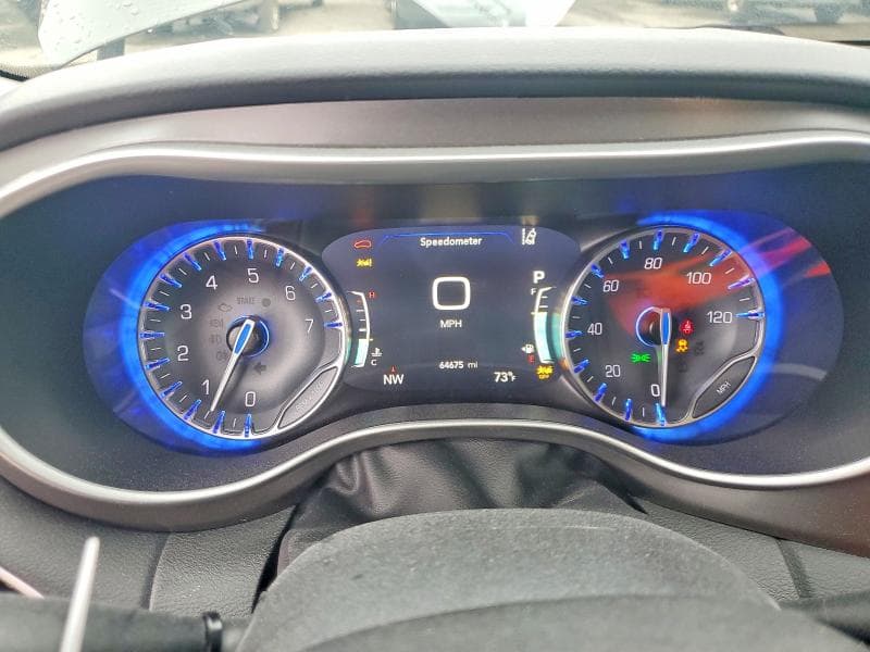 2023 CHRYSLER PACIFICA TOURING L 9