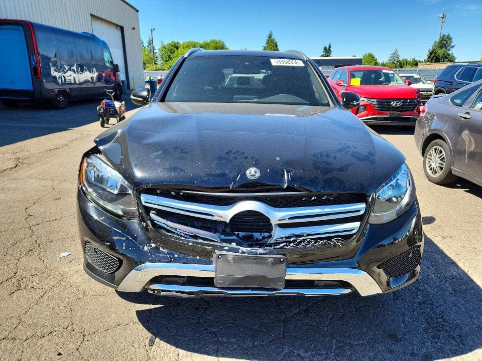 2019 MERCEDES-BENZ GLC 300 4MATIC 5