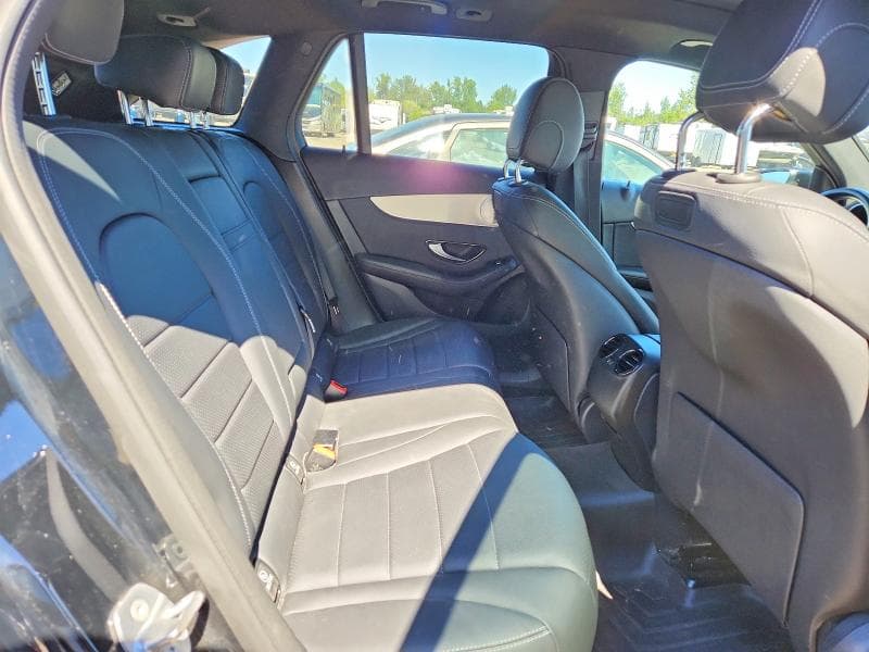 2019 MERCEDES-BENZ GLC 300 4MATIC 10