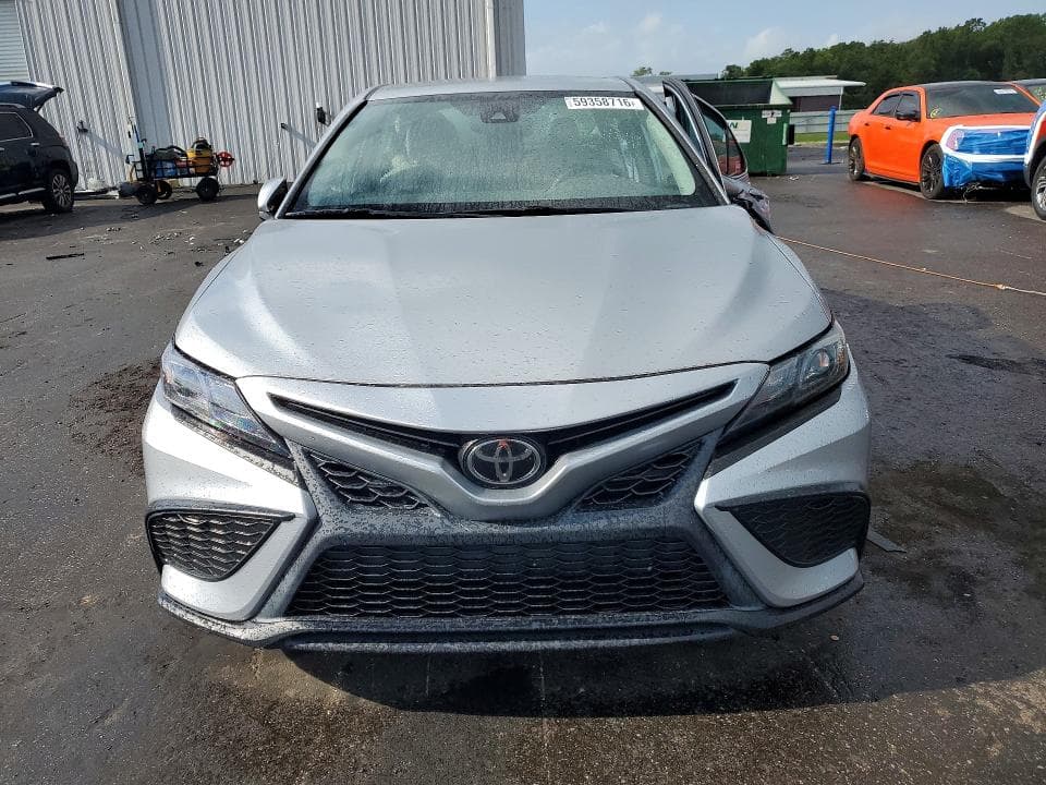 2022 TOYOTA CAMRY SE 5