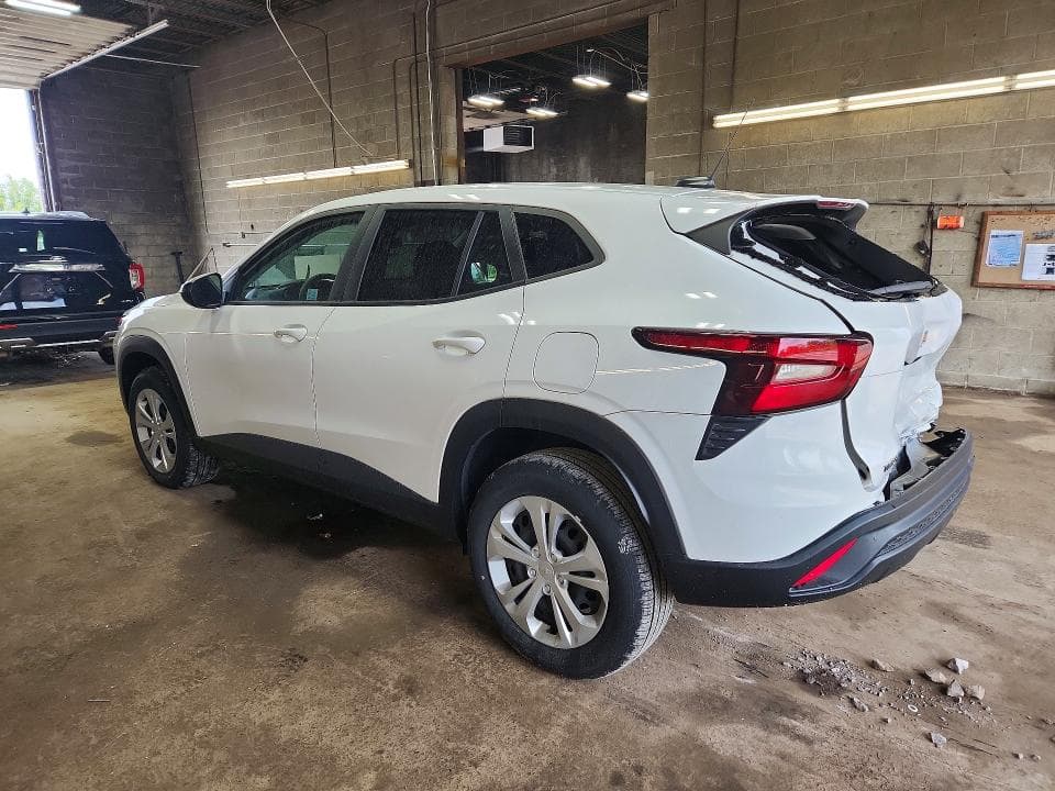 2024 CHEVROLET TRAX LS 2