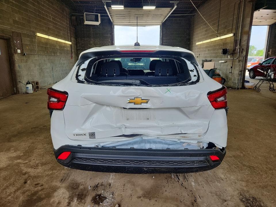 2024 CHEVROLET TRAX LS 6