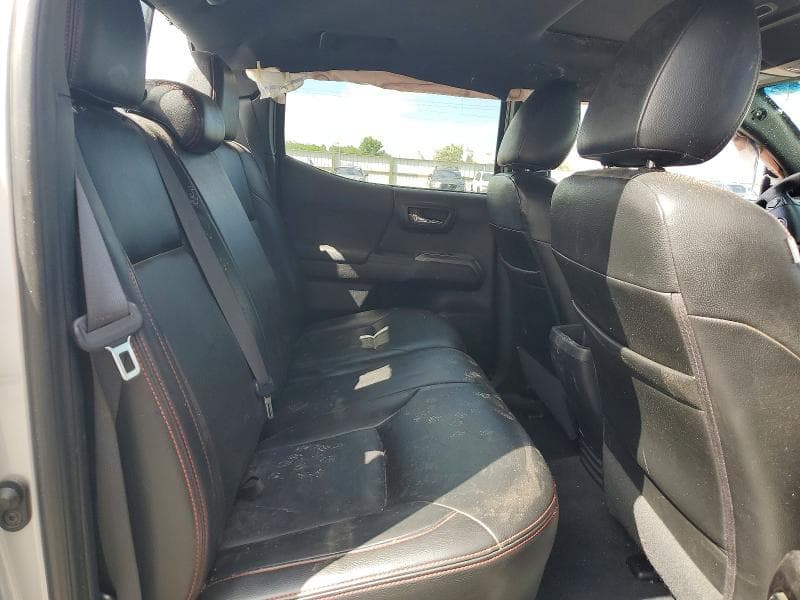 2017 TOYOTA TACOMA SR V6 10