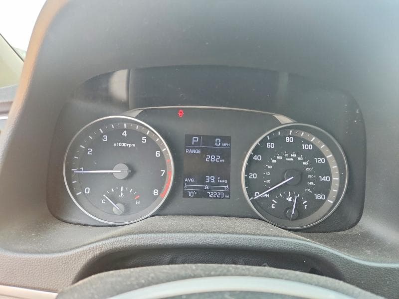 2017 HYUNDAI ELANTRA SE 9